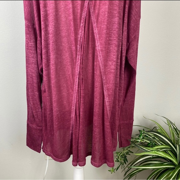 Maurices, Plus Size 2 Burn Out Long Sleeve V-Neck Pull Over Wine Color Top 24/7 - Picture 9 of 10